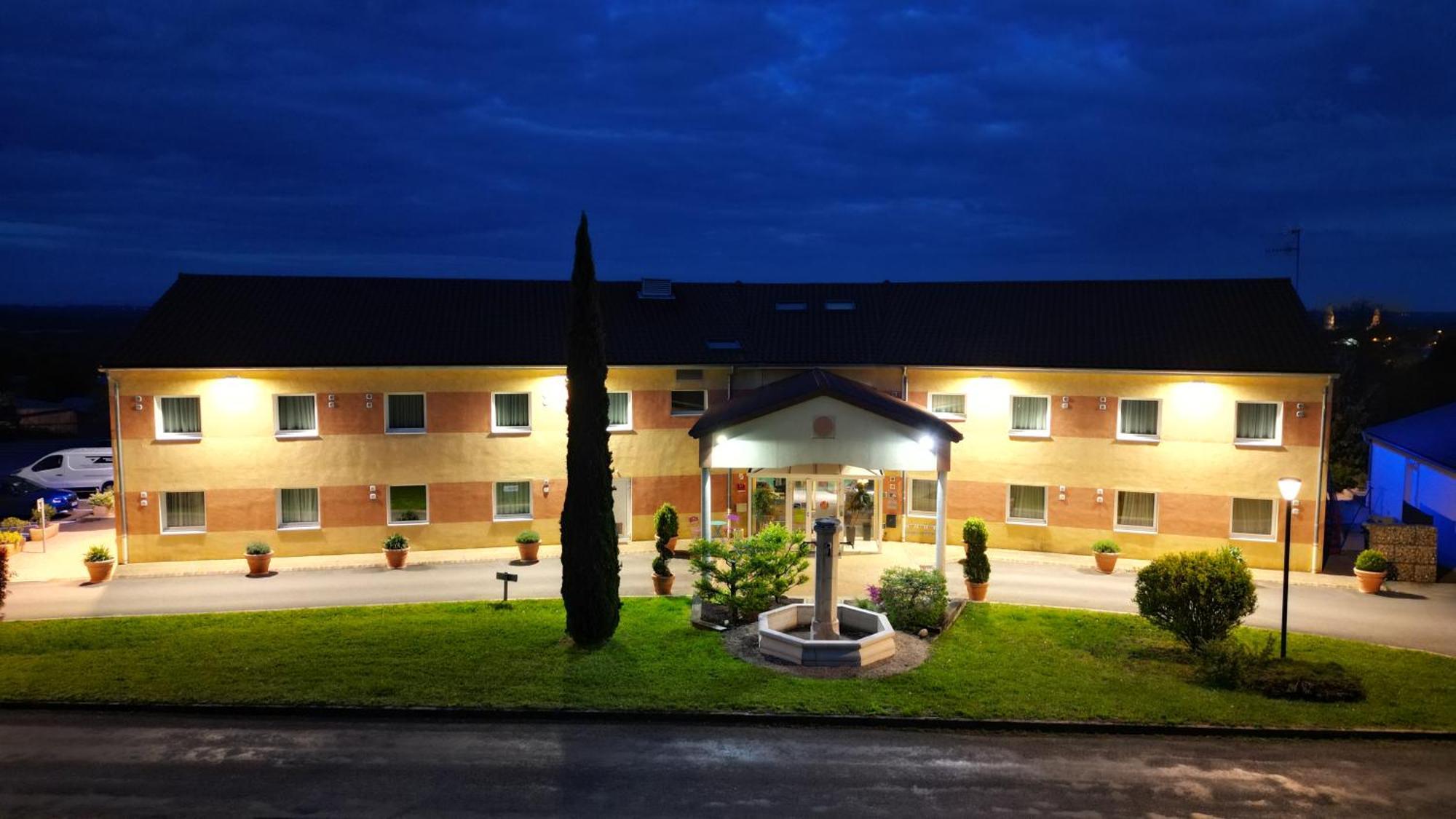 Hotel Le Kolibri Tournus Exterior photo