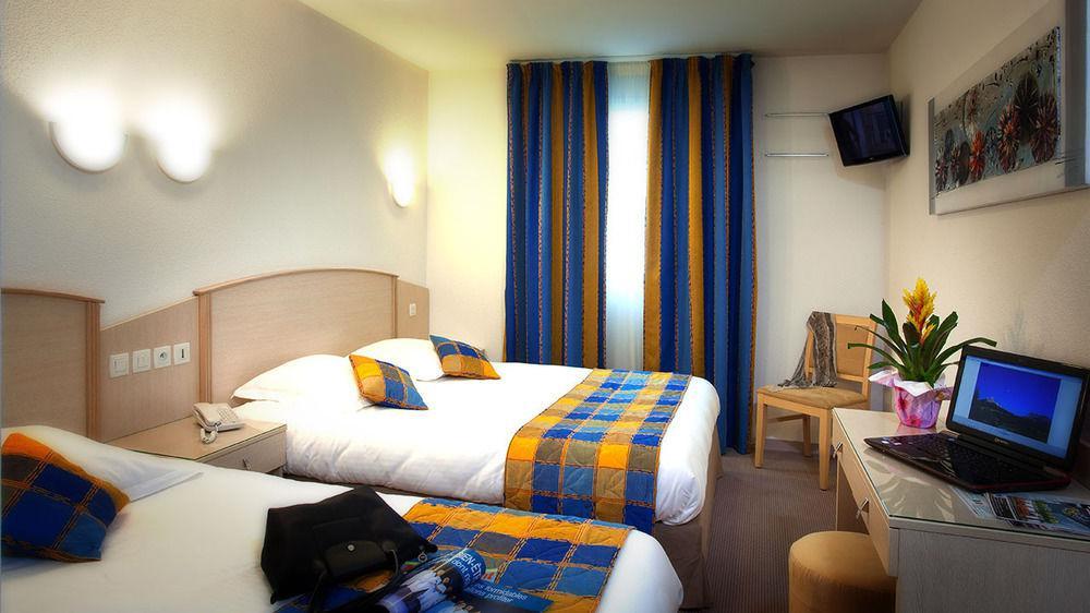 Hotel Le Kolibri Tournus Exterior photo